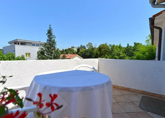 아파트 Sinisa 1925 반졸레