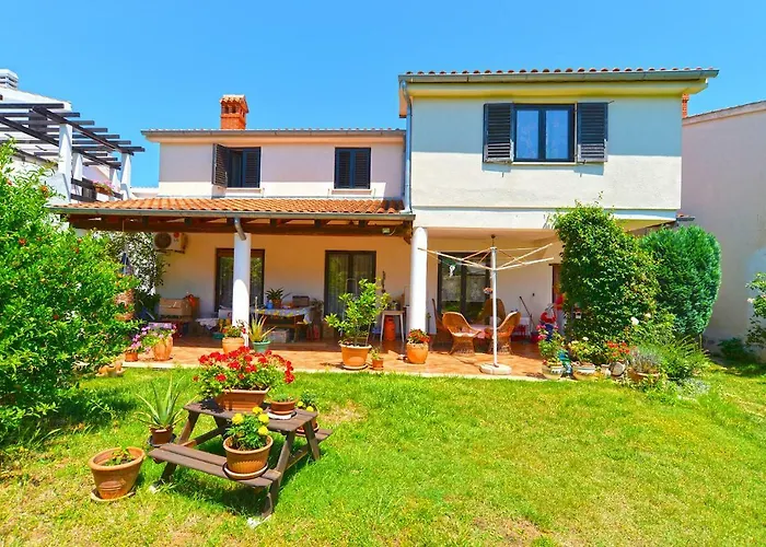 아파트 Sinisa 1925 *