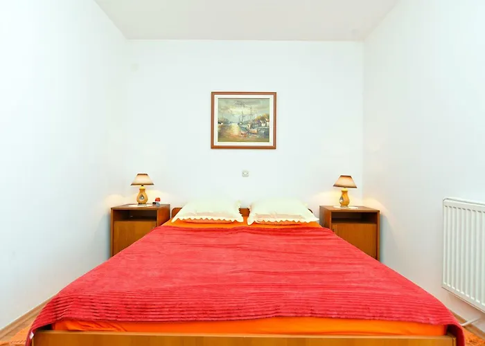 Sinisa 1925 아파트